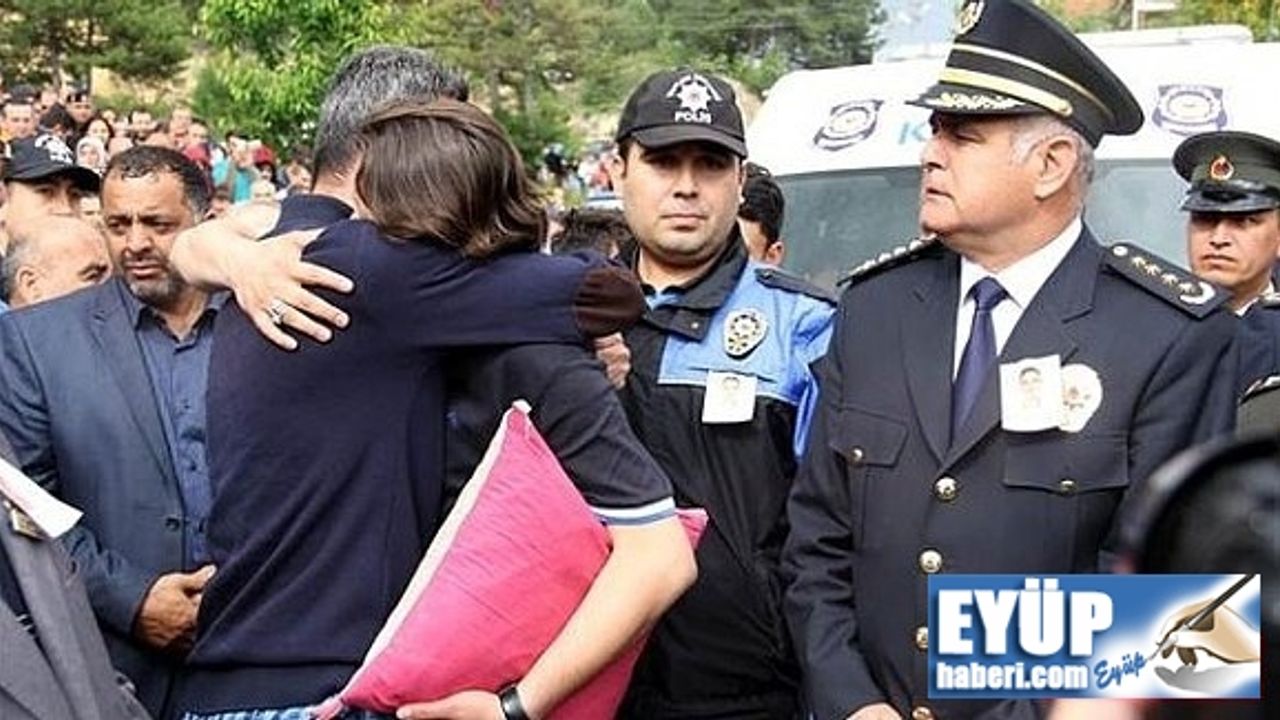 Şehit Poli Memuru Şerife Kalmış'ı 8 bin kişi uğurladı