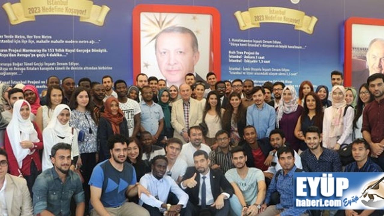 Başkan Topbaş 50 Ülkenin Gençleriyle Buluştu