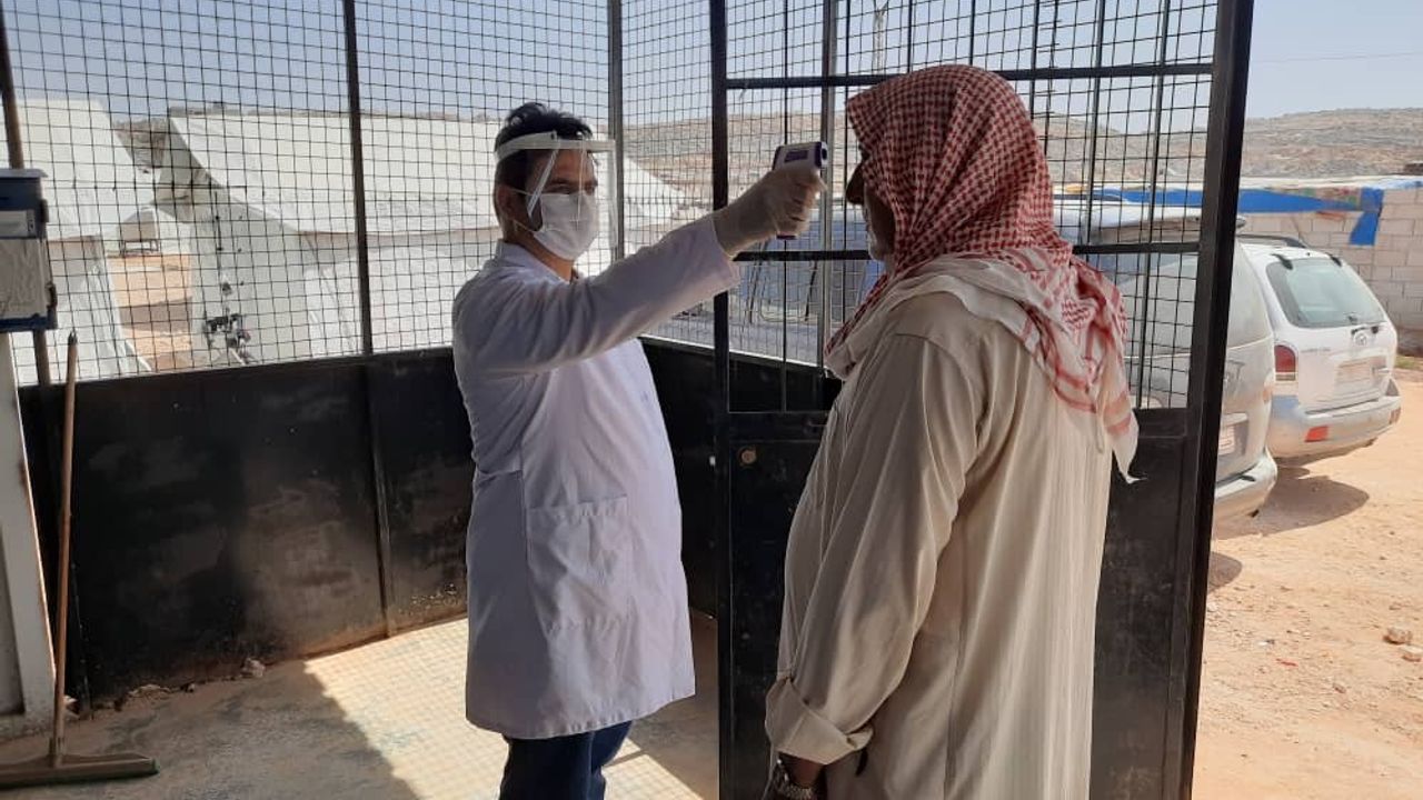 Dünya Doktorları Derneği Suriye’de pandemiyle mücadele ediyor