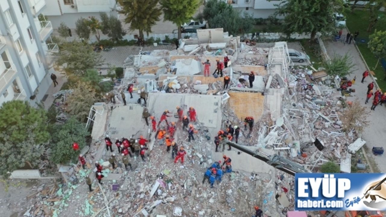 İzmir'deki depremde ölü sayısı 25, yaralı sayısı ise 804 oldu