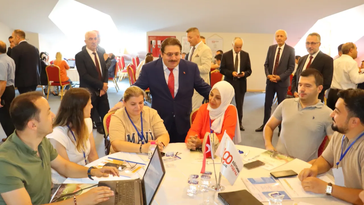 Sakarya’da 'Türkiye Yüzyılı Maarif Modeli' çalıştayı