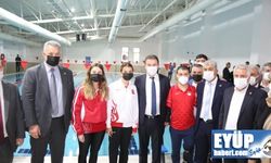 Eyüpsultan'ın 2. havuzu şampiyonlar eşliğinde açıldı