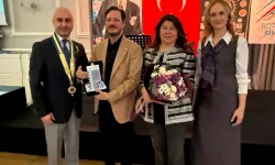 Prof. Mehmet Ali Sanlıkol'a Rotary Meslek Hizmet Ödülü