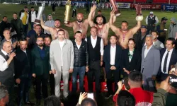 Antalya'da Gazipaşa güreşcisi sezona altın kemerle başladı