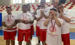 Balıkesirli özel çocuklar altın madalyaları Ayvalık’a getirdi