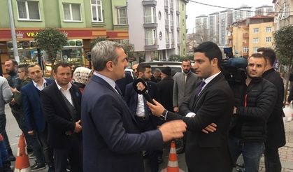 Ak Parti İstanbul İl Başkanı Bayram Şenocak  esnafları ziyaret etti