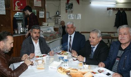 Keşap Halkalı Arnavutköy Derneği kahvaltı verdi