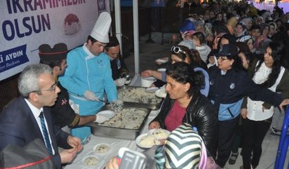 Eyüp'te Regaip kandili coşkusu