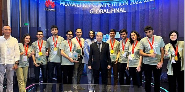 Türk öğrenciler Uluslararası Huawei Bilişim Yarışması’ndan ödülle döndü   