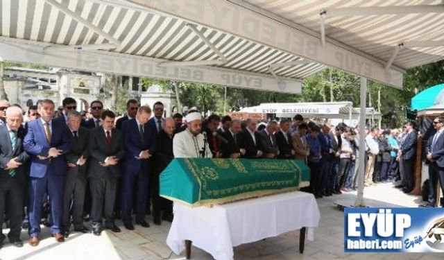Cumhurbaşkanı Erdoğan Salih Tuna'nın babasının cenaze namazına katıldı