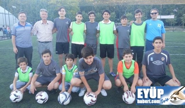 Araphanspor kulübü altyapı futbol takımı antrenmanlarına başladı.
