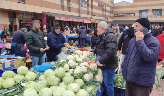 Edirne Keşan'da pazar esnafının sorunları yerinde dinlendi