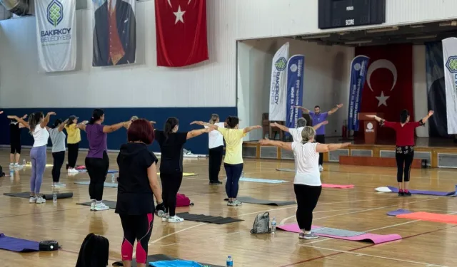 İstanbul Bakırköylü kadınlar güne sportif başlıyor