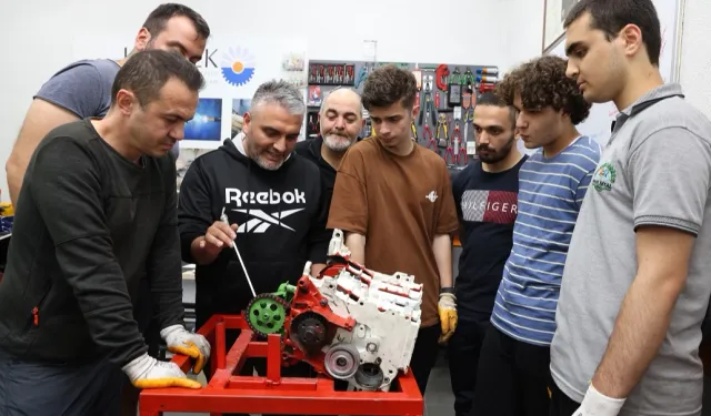 Kocaeli'de kursiyerler KO-MEK’le aranan eleman oluyor