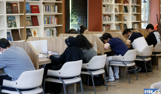 YKS VE LGS Öncesi öğrencilerin gözdesi Eyüpsultan Belediyesi kütüphaneleri