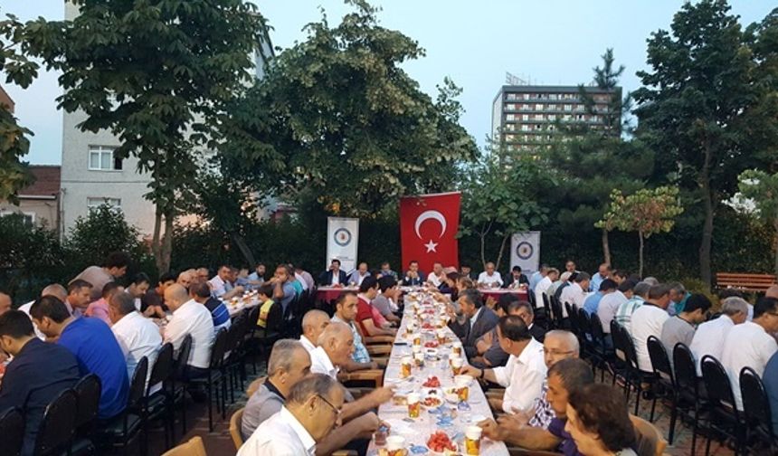 AkşemsettinMahalle Muhtarlığı iftar verdi
