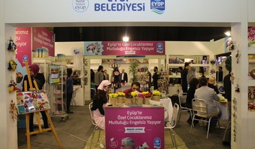 CNR Kitap Fuarı, kitapseverlerle buluştu.