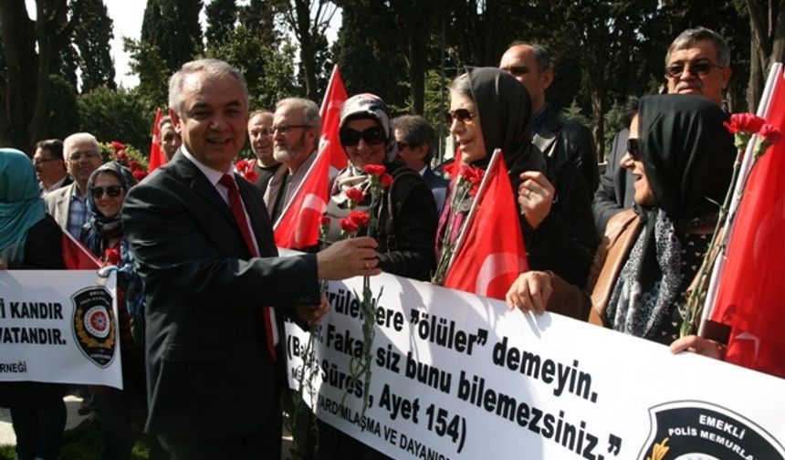 Emekli polisler, şehitlerini UNUTMADI !