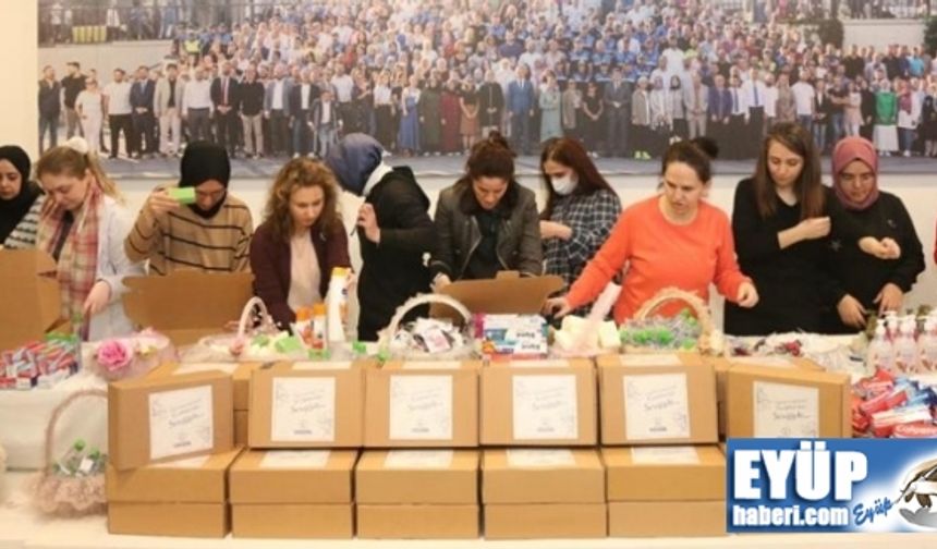 Depremzede Kadınlara 8 Mart Dünya Kadınlar Günü'nde Hijyen Seti