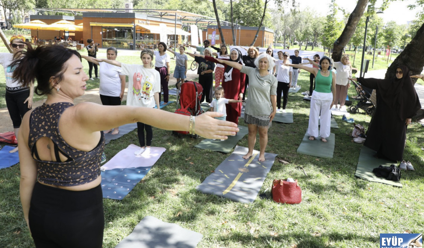 Dünya Yogo Günü'nde Yoga tutkunları Eyüpsultan’da buluştu