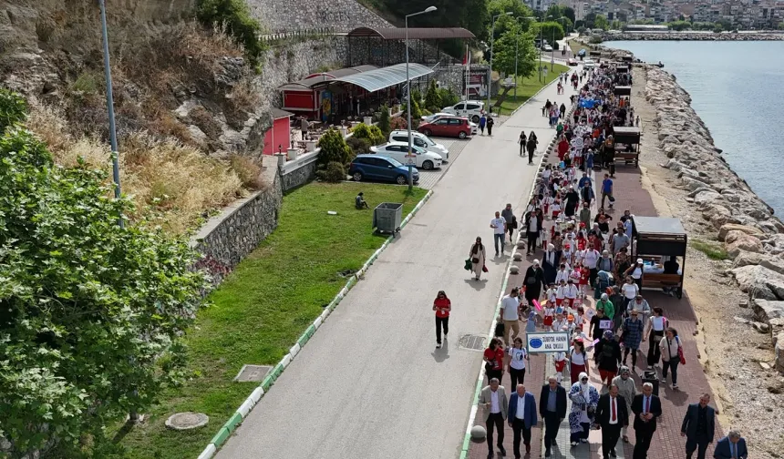 Bursa Gemlik’te okul öncesi şenliği coşkusu