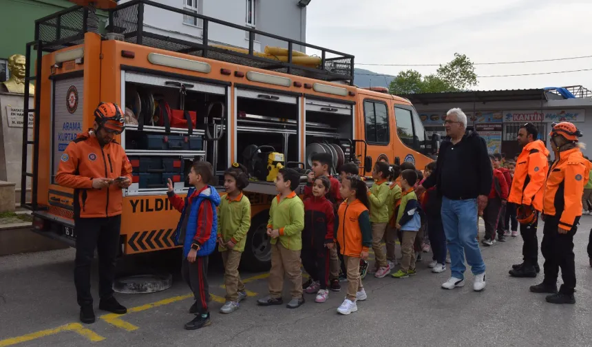 Bursa Yıldırım'da 6 bin öğrenciye 'afet' eğitimi
