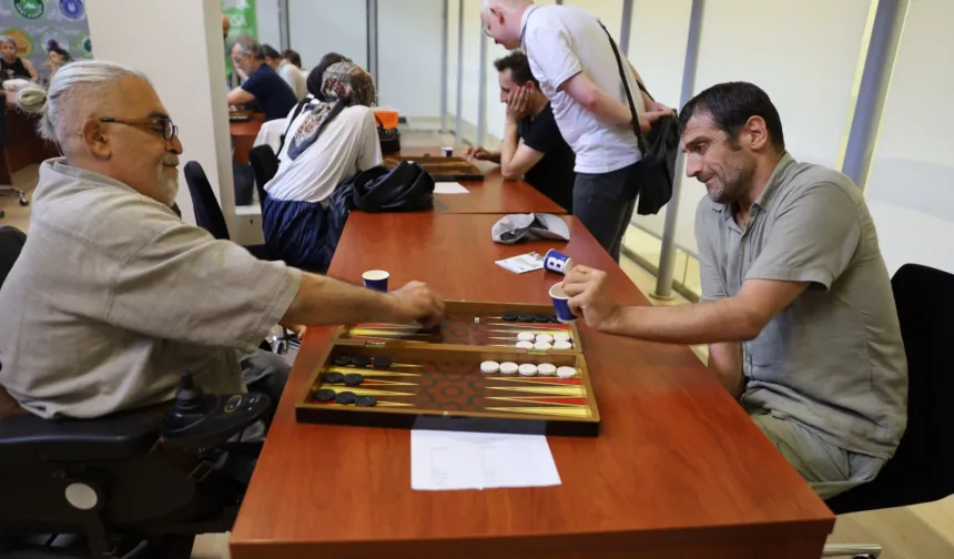 Bursa'da zarlar eşitlik için atıldı