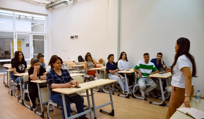 Diyarbakır Büyükşehir'den yurttaşa işaret dili kursu