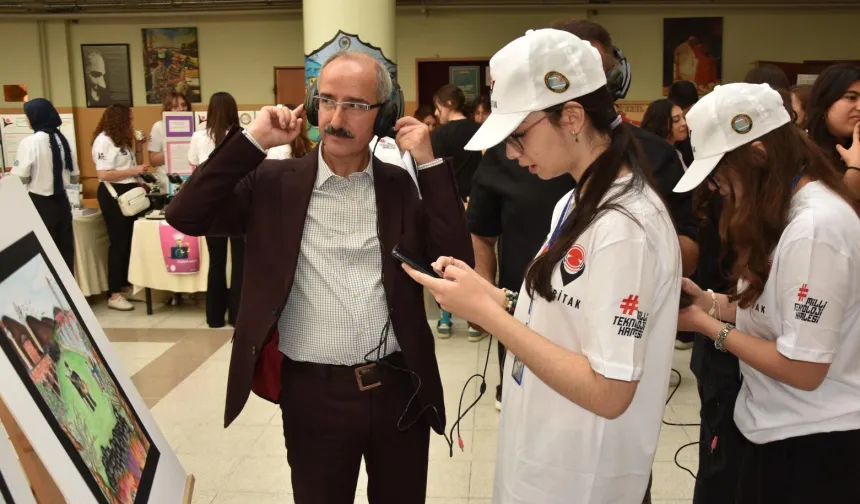 Manisa’da TÜBİTAK 4006 Bilim Fuarı’nda 16 proje sergilendi