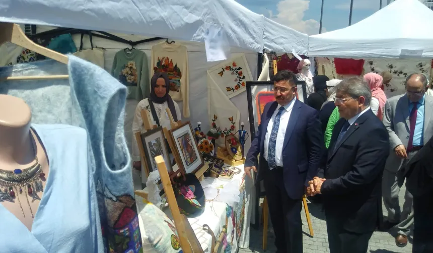 Mudanya HEM'in yıl sonu sergisi göz doldurdu