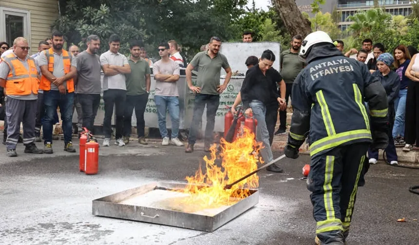 Antalya Büyükşehir’den personeline yangın güvenliği eğitimi