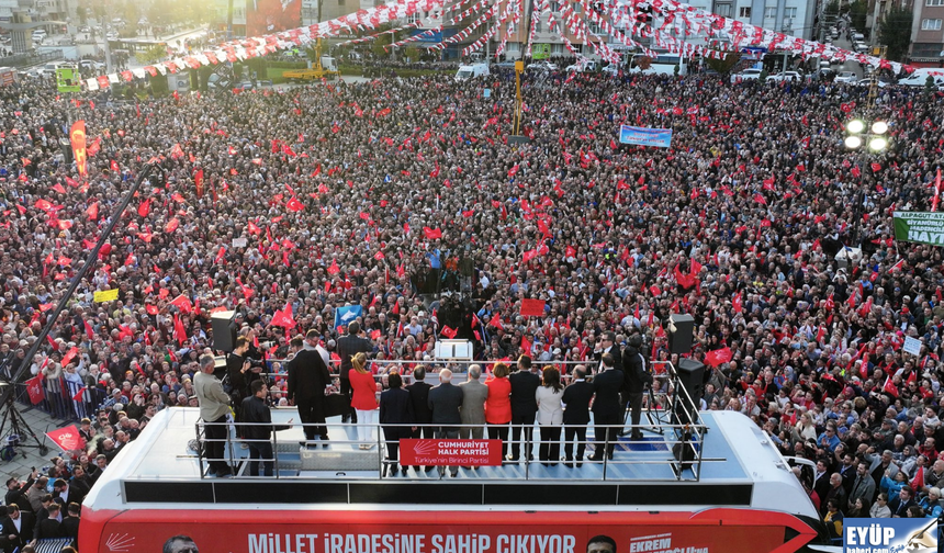 Özgür Özel Adalet Sarayı önünde iktidara meydan okudu!