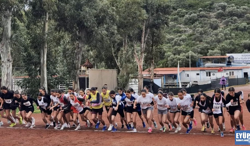 Eyüpsultan Belediyesi sporcuları zirvede