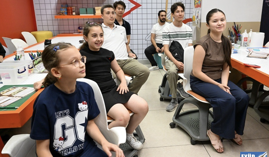 Manas Üniversitesi öğrencilerinden Gaziosmanpaşa Belediyesi'ne ziyaret...
