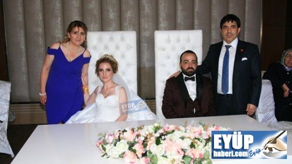 Aksoy Şeker ailelerinin mutlu günü