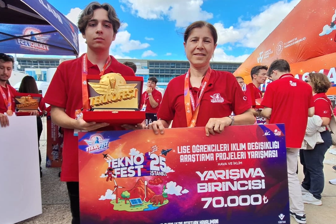 İzmirli genç TEKNOFEST 2025’te Türkiye birincisi oldu