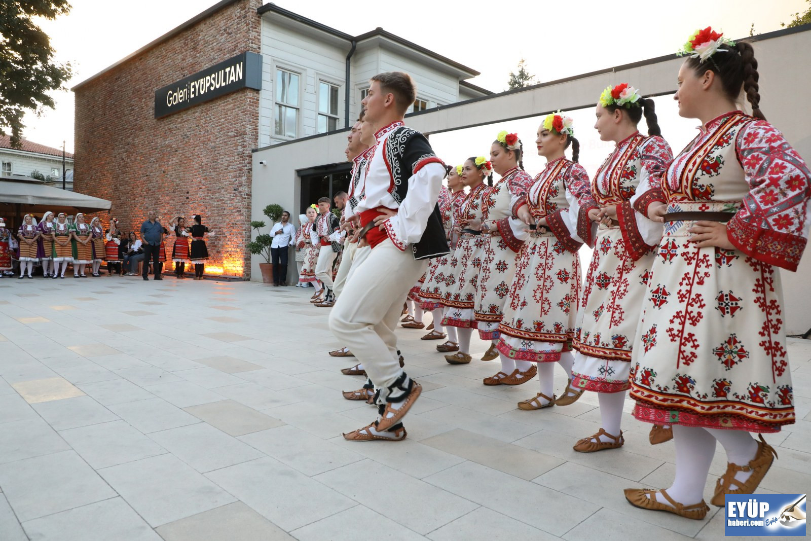 Izlerin Ötesinde Sergi3